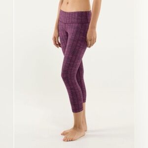 Lululemon Wunder Under 21” Cropped Leggings- EUC